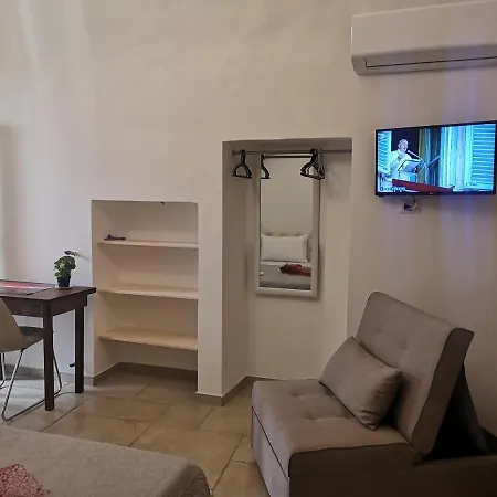 Bed & Breakfast San Giovanni 9 3*