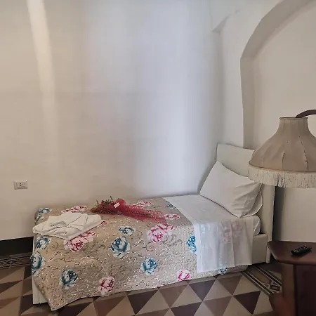 San Giovanni 9 Bed & Breakfast 3*